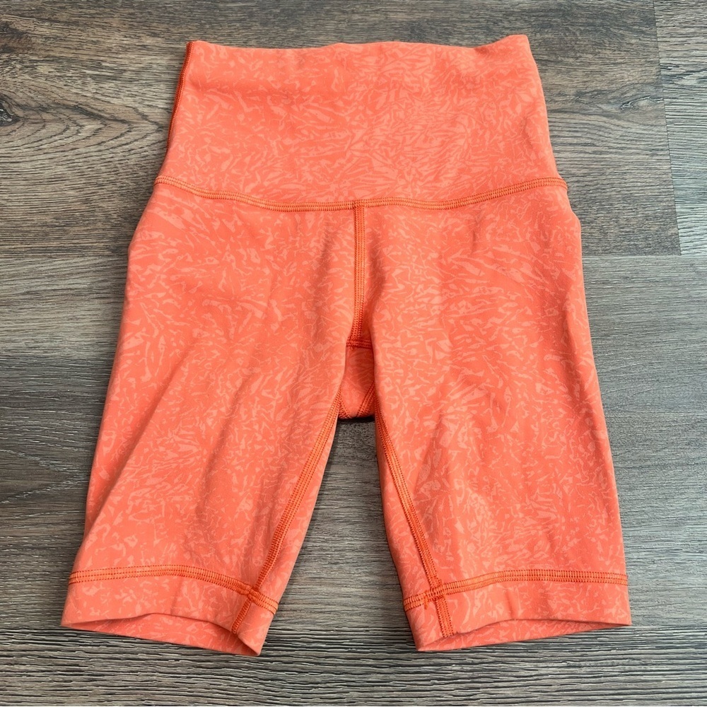Lululemon Wunder Train High Rise Shorts 8” Crunch Warm Coral Size 0 Everlux